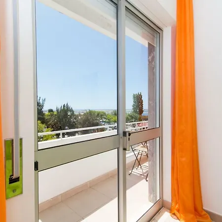 Apartamento Praia Fuzeta 아파트 푸제타